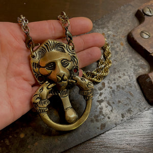brass-lion-knocker-necklace-spiral-chain-in-hand-heyltje-rose-shop
