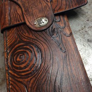 custom-leather-wallet-tooled-wood-grain-biker-closeup-heyltje-rose-shop